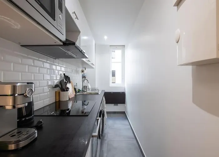 49 Rochechouart - Cozy Apartment Near Montmartre
